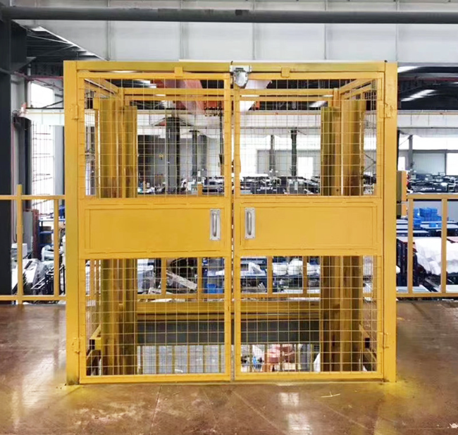 青岛智能导轨式升降机亮相